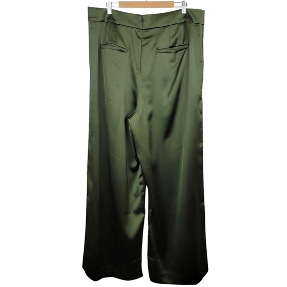 Banana Republic Factory Pleated Wide-Leg Pant Size 18 Waimea Olive Green Satin - Picture 5 of 9
